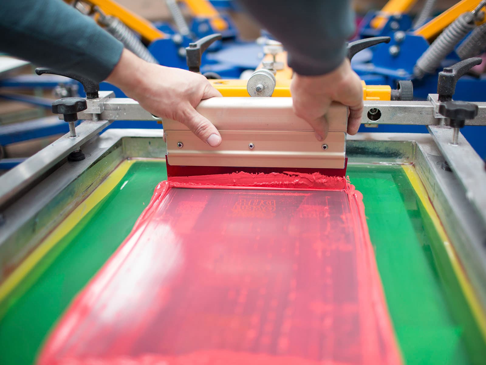 Looking For Custom T-shirt Printing in Vancouver?